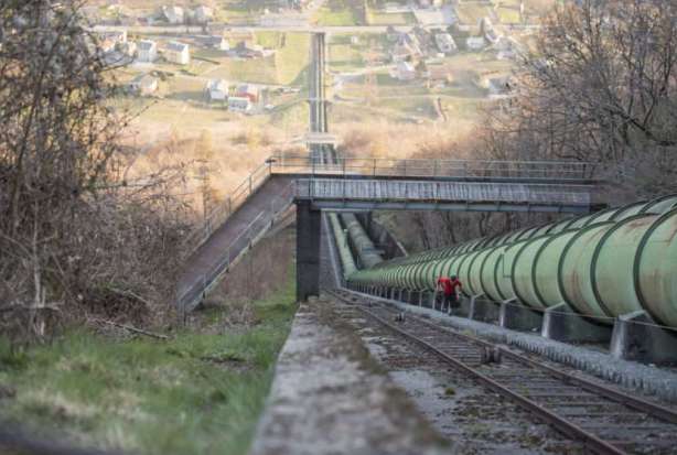emmie-colling-and-phil-gale-inov-8-blog-on-valtellina-tube-race-1-831x560