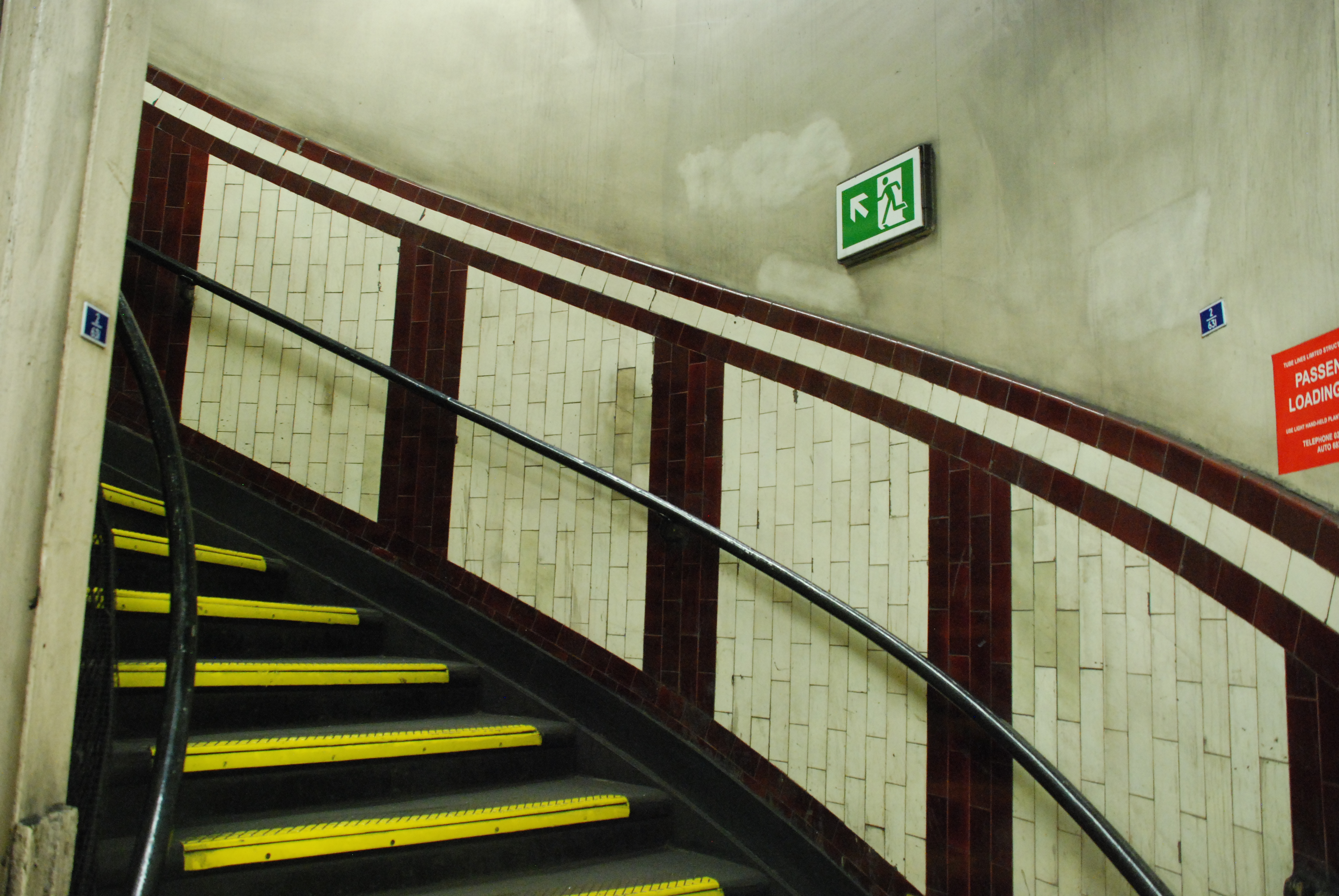 Belsize_Park_Station._Emergency_Stairs